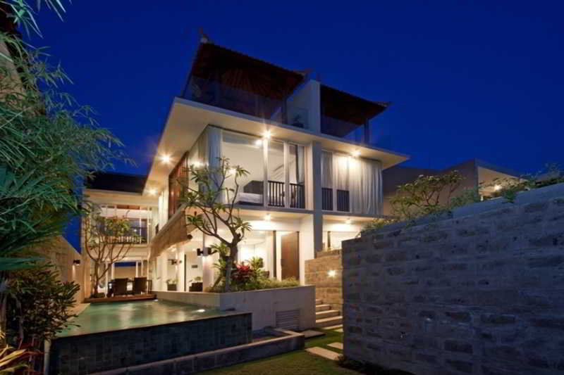 Grace And Milena Guesthouse كوتا المظهر الخارجي الصورة