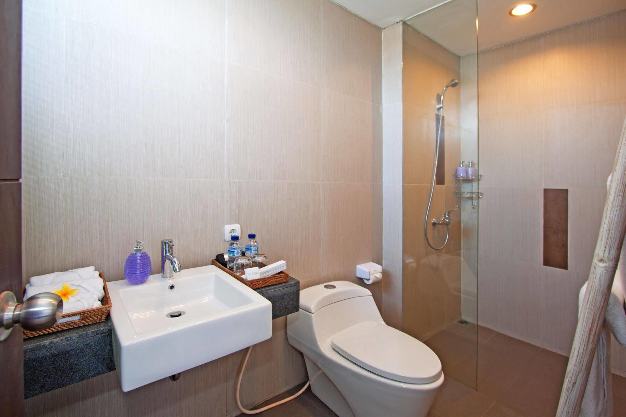 Grace And Milena Guesthouse كوتا المظهر الخارجي الصورة
