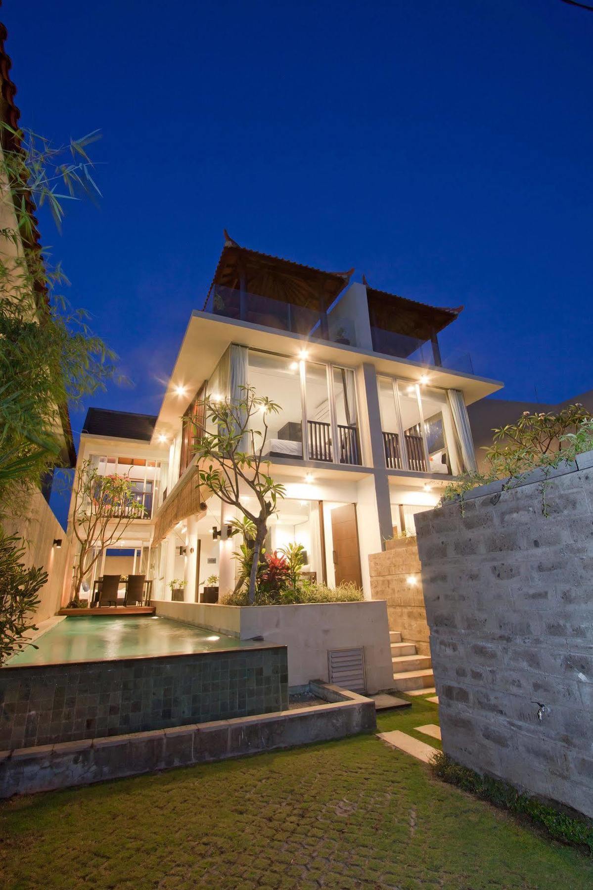 Grace And Milena Guesthouse كوتا المظهر الخارجي الصورة