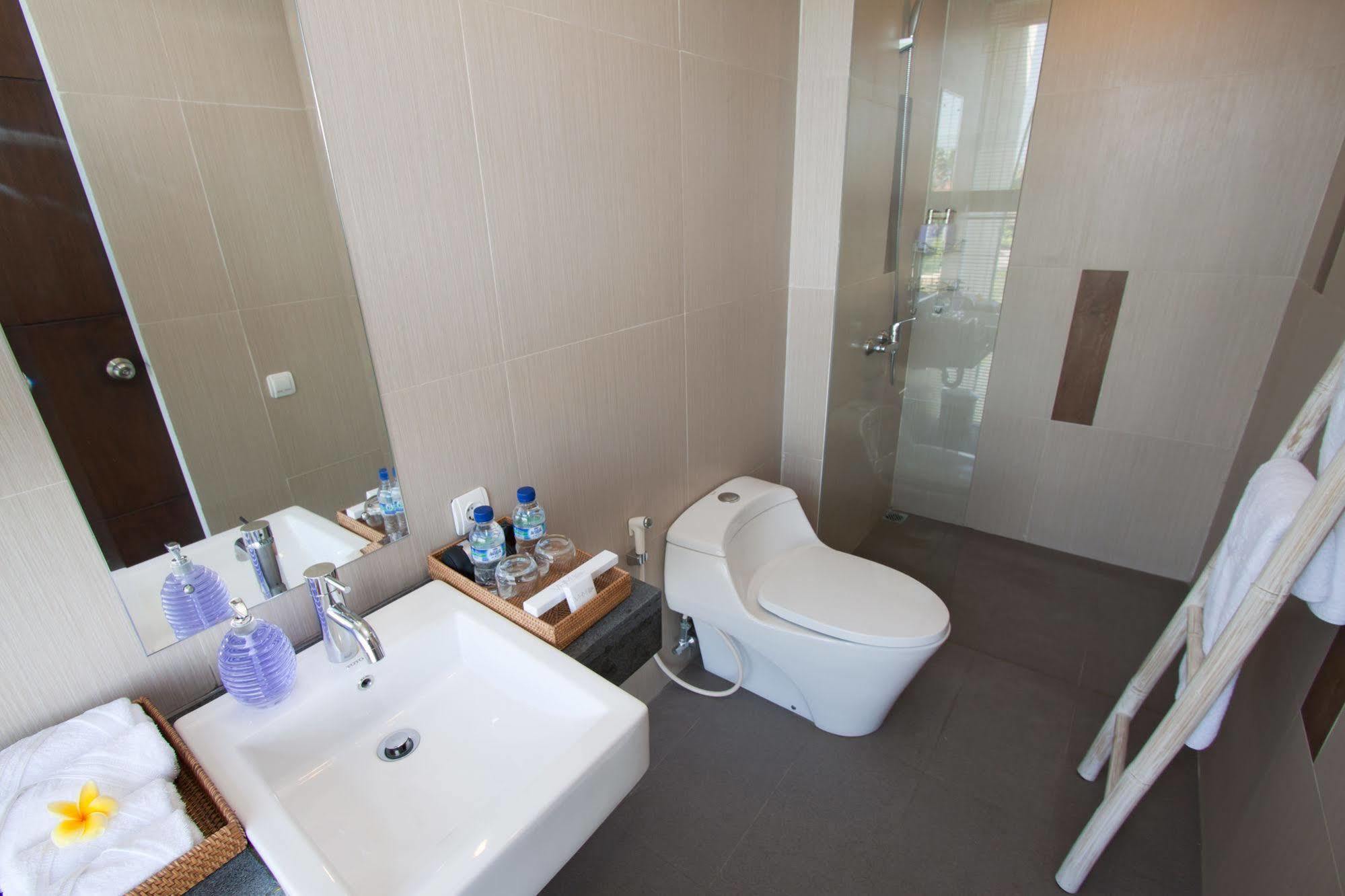Grace And Milena Guesthouse كوتا المظهر الخارجي الصورة